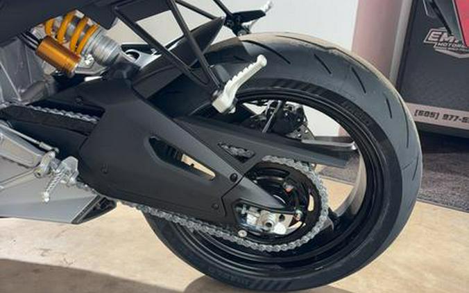2027 Aprilia® Aprillia Tuono 660 Factory