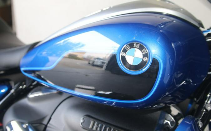 2024 BMW R 18 Transcontinental Racing Blue Metallic