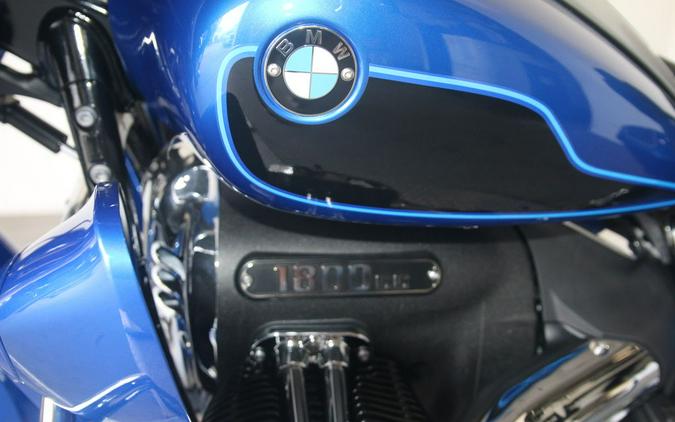 2024 BMW R 18 Transcontinental Racing Blue Metallic