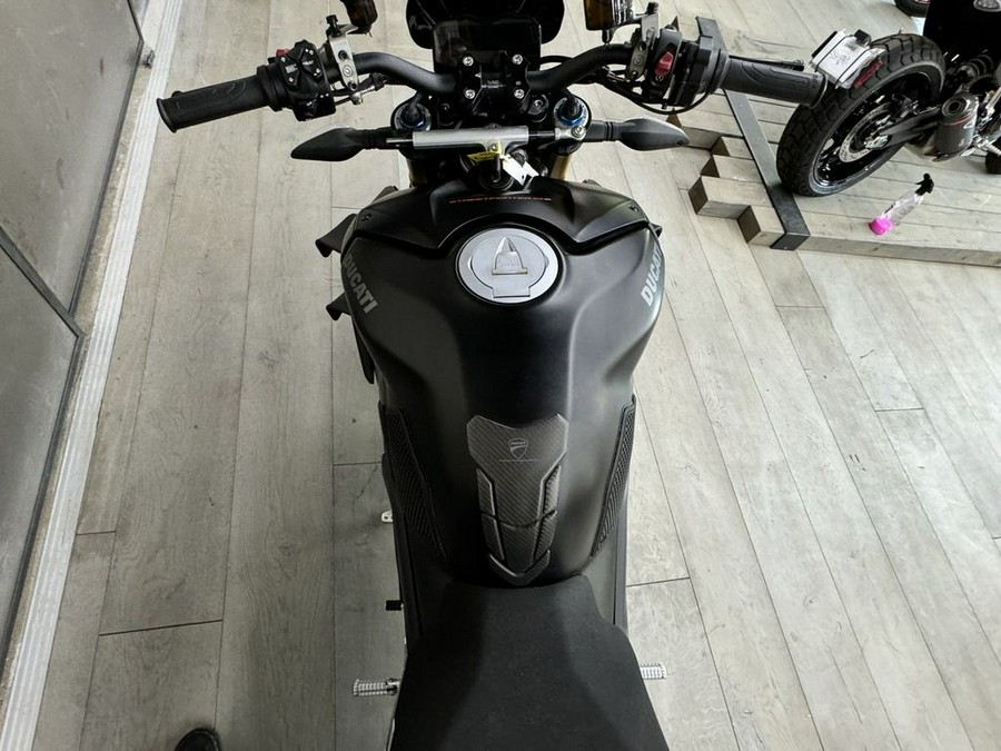 2022 Ducati Streetfighter V4 S Dark Stealth