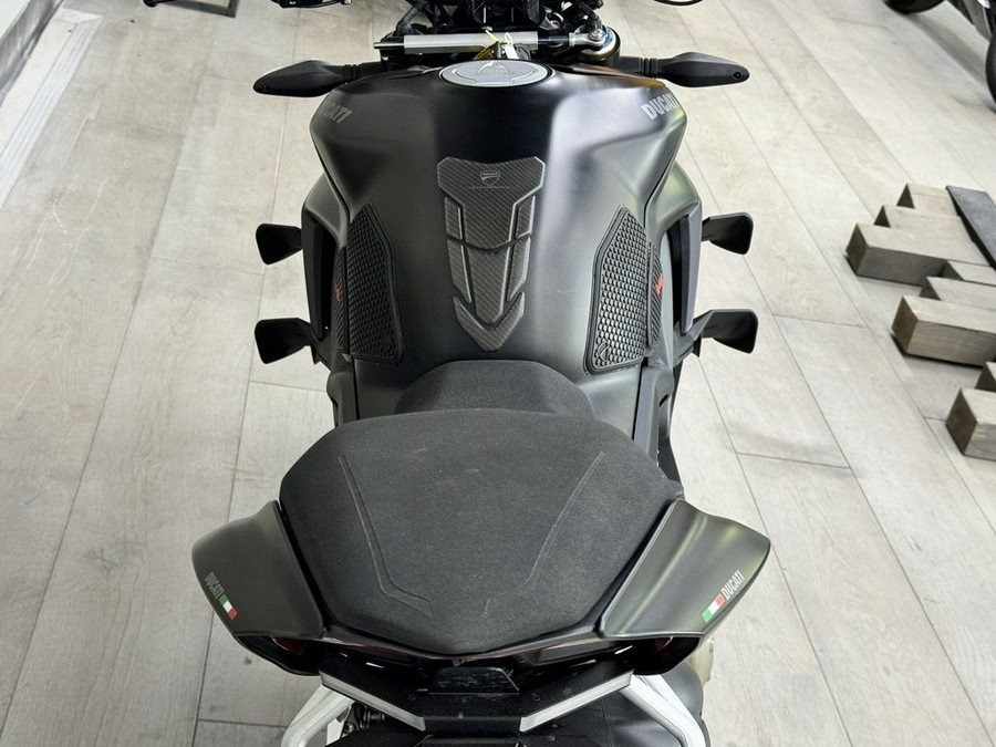 2022 Ducati Streetfighter V4 S Dark Stealth