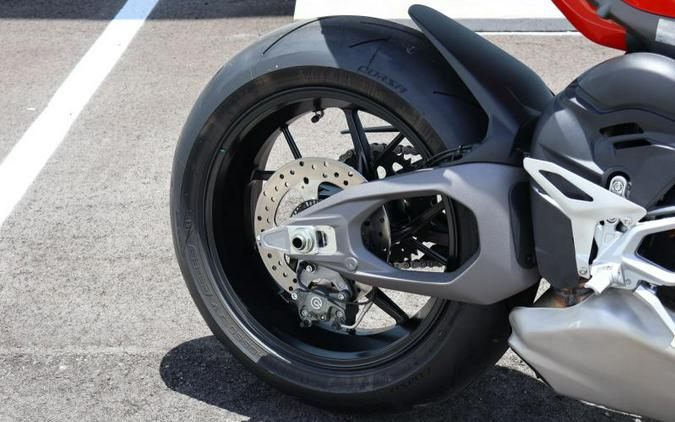 2026 DUCATI STREETFIGHTER V4