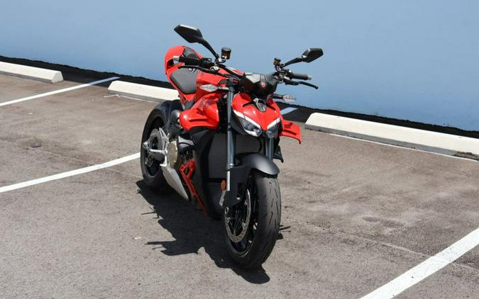2026 DUCATI STREETFIGHTER V4