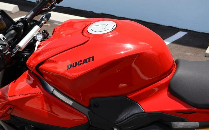 2026 DUCATI STREETFIGHTER V4