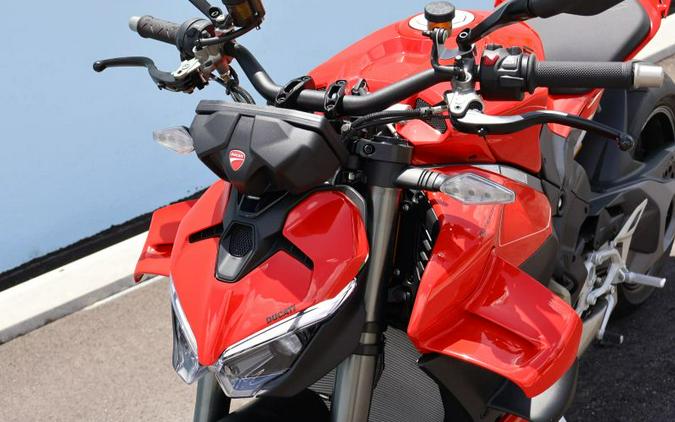 2026 DUCATI STREETFIGHTER V4