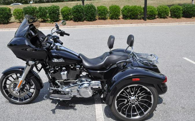 2023 Harley-Davidson® FLTRT - Road Glide® 3
