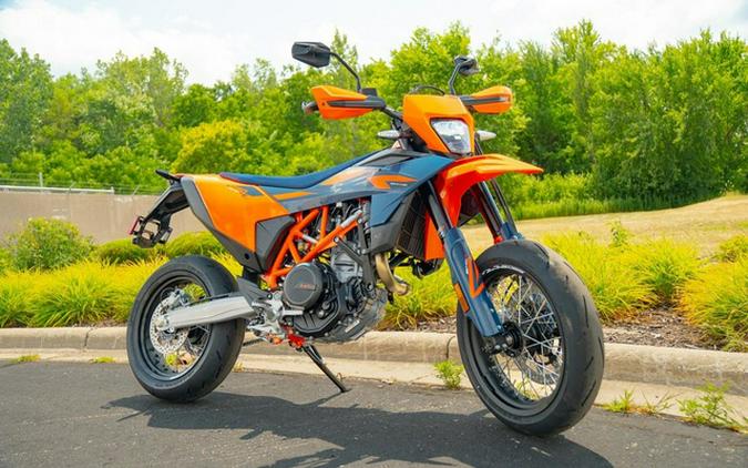 2026 KTM SMC 690 R