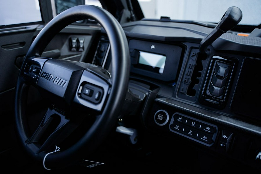 2026 Can-Am® Defender MAX Limited HD11