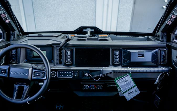 2026 Can-Am® Defender MAX Limited HD11