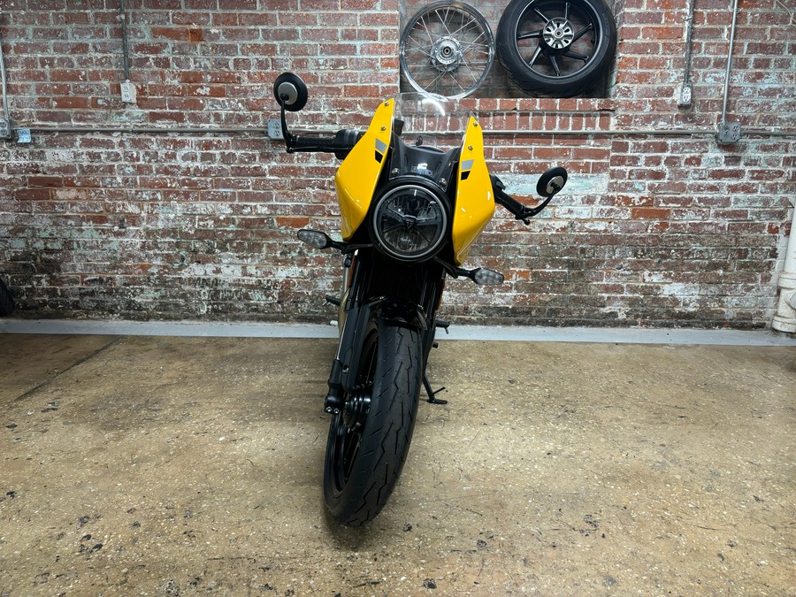 2026 Triumph Thruxton 400