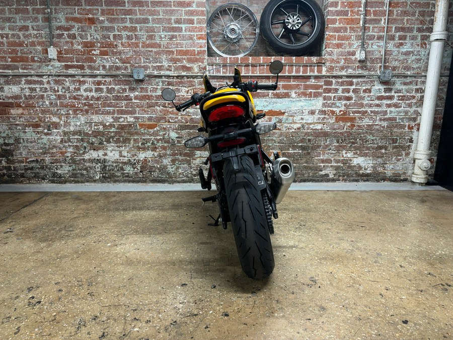 2026 Triumph Thruxton 400