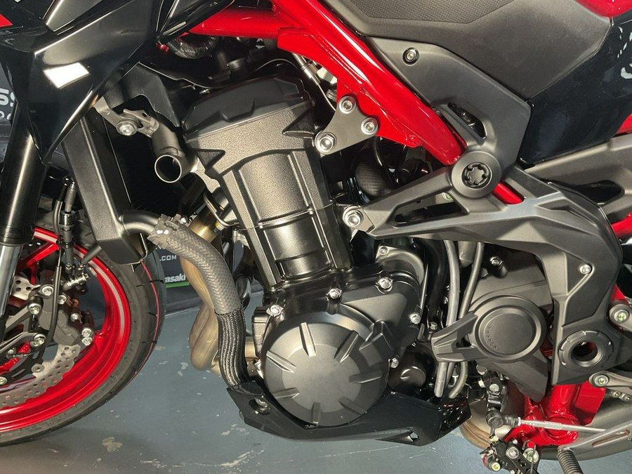 2024 Kawasaki Z900 ABS Candy Persimmon Red/Ebony