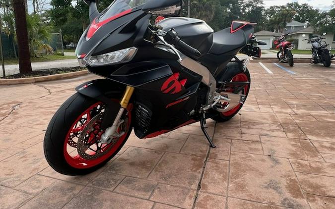 2024 Aprilia RSV4 1100