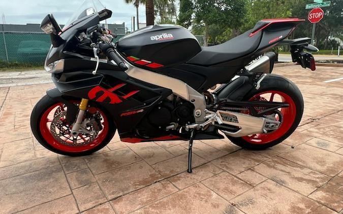 2024 Aprilia RSV4 1100