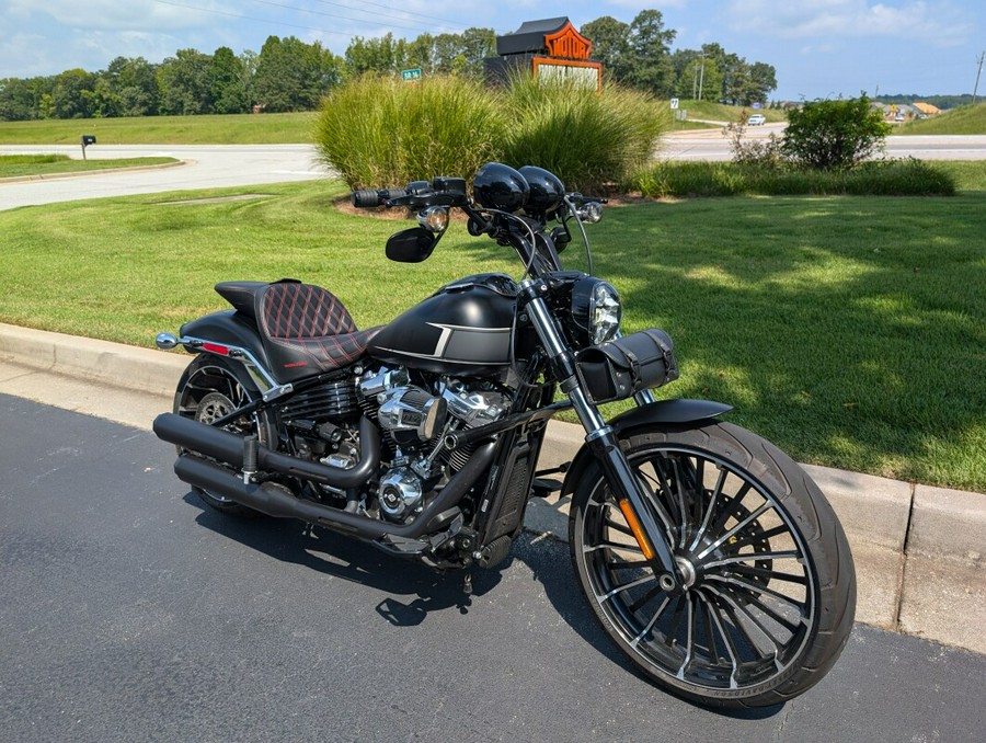 2023 Harley-Davidson Breakout Black Denim