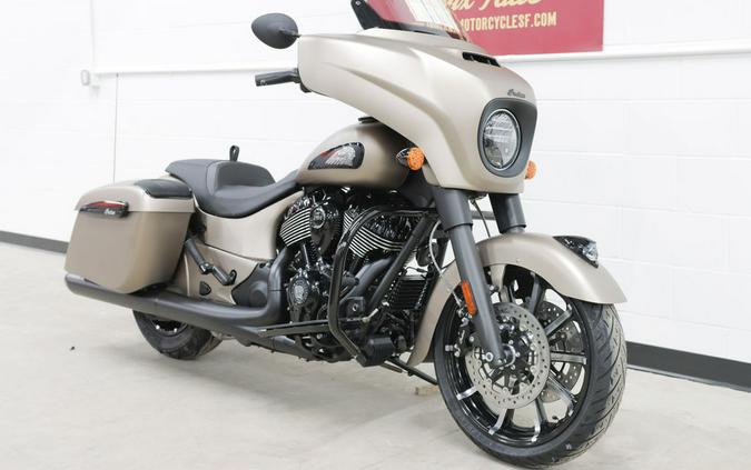 2024 Indian Motorcycle® Chieftain® Dark Horse® w/Powerband Audio Pkg Sandstone Smoke