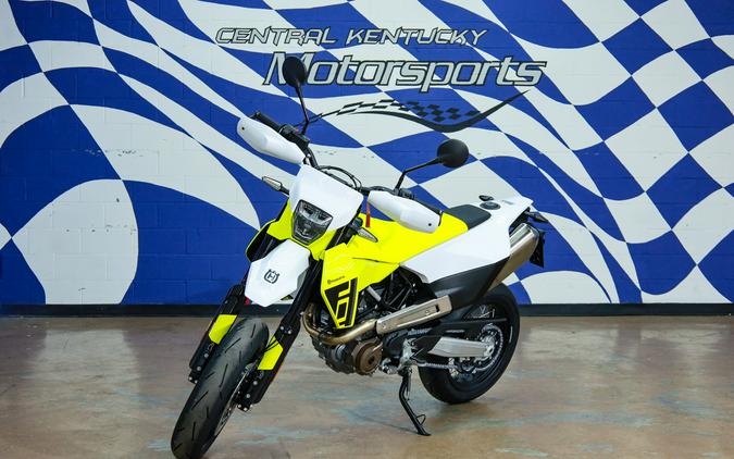 2026 Husqvarna Motorcycles Supermoto 701