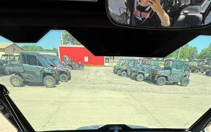 2024 Can-Am Defender X MR