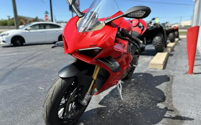 2022 Ducati Panigale V4 S Ducati Red