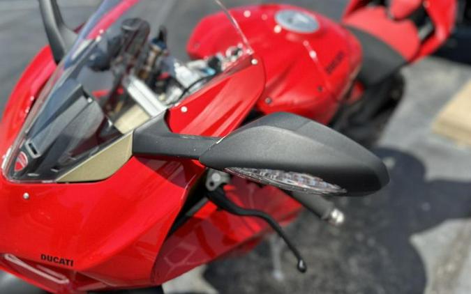 2022 Ducati Panigale V4 S Ducati Red