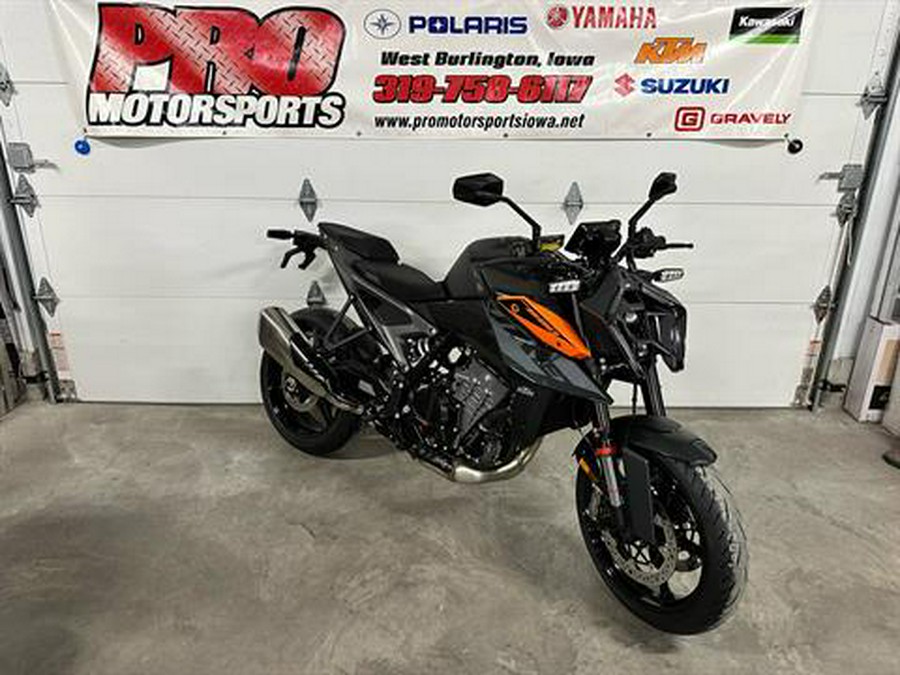 2024 KTM 990 Duke