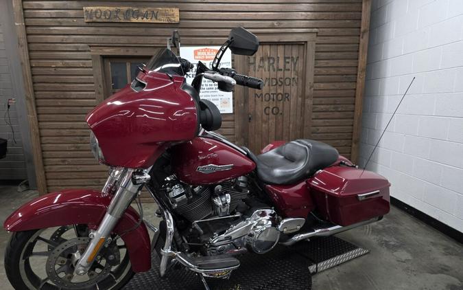 2021 Harley-Davidson® Street Glide® BILLIARD RED
