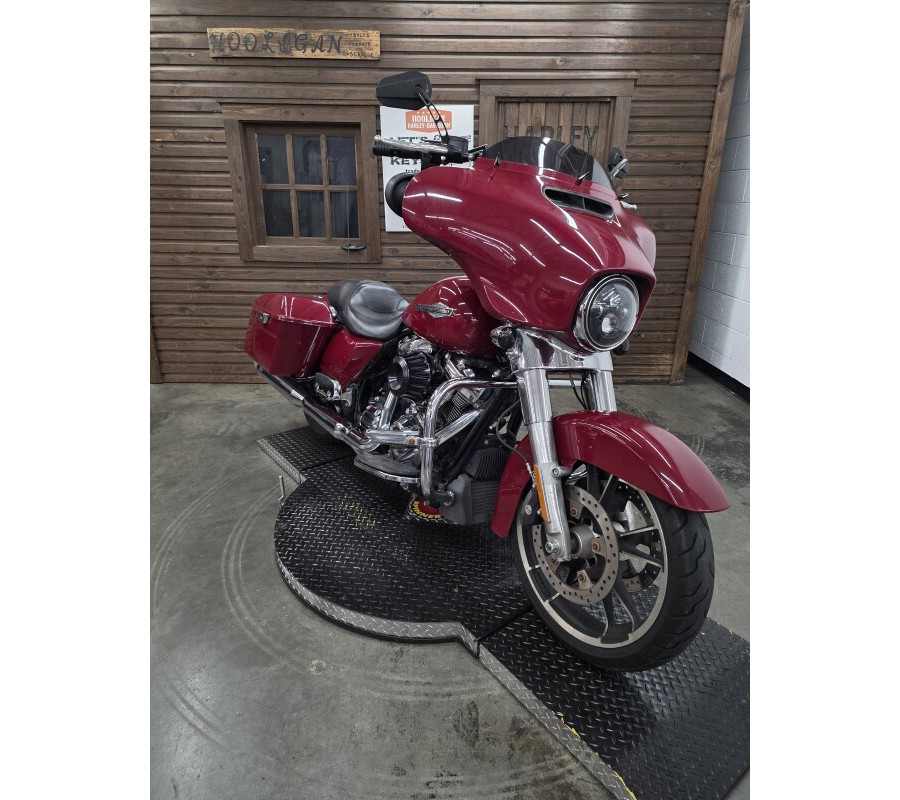 2021 Harley-Davidson® Street Glide® BILLIARD RED