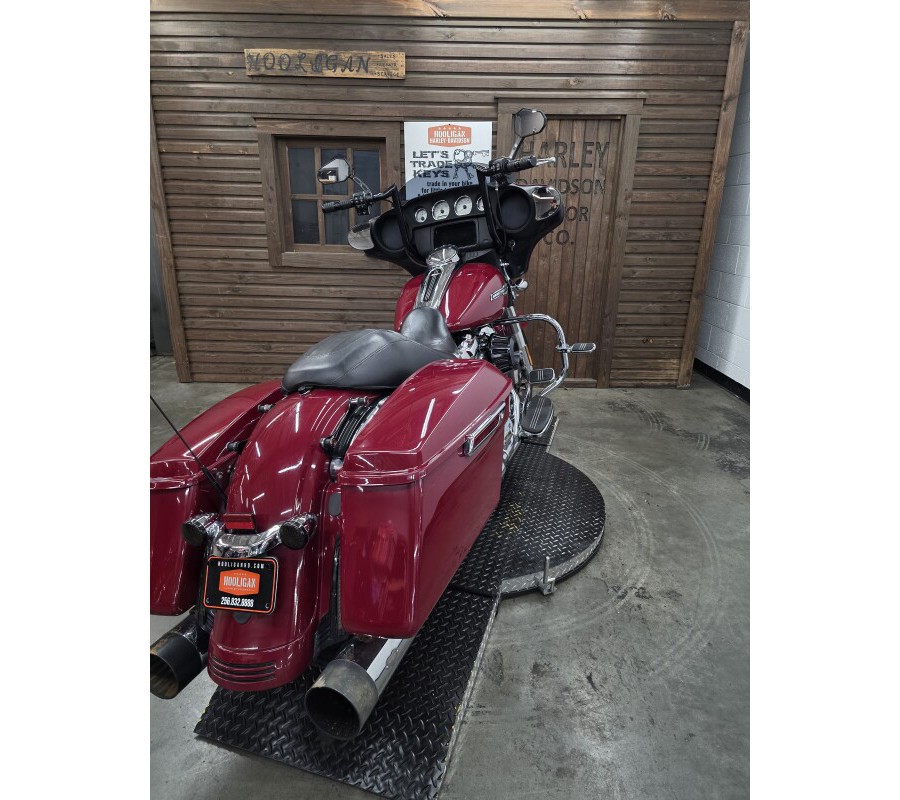 2021 Harley-Davidson® Street Glide® BILLIARD RED