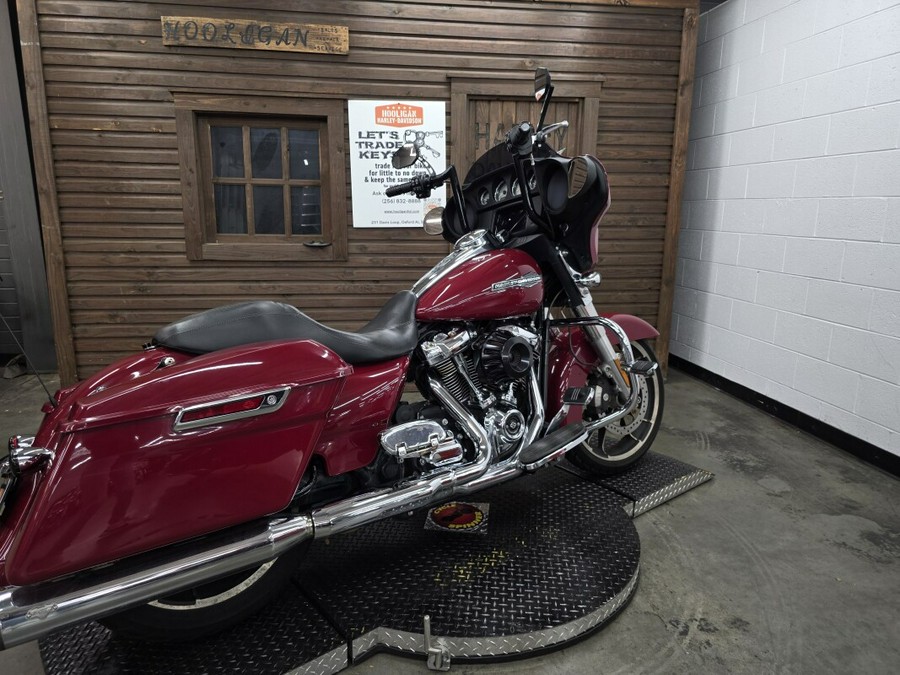 2021 Harley-Davidson® Street Glide® BILLIARD RED