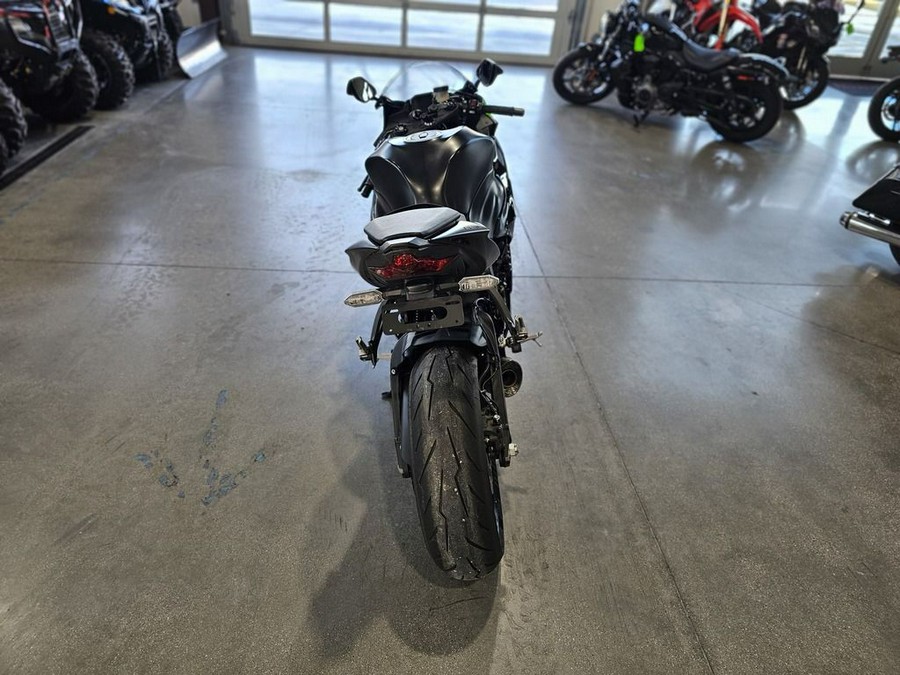 2024 Kawasaki Ninja® ZX™-6R Metallic Flat Spark Black/Ebony