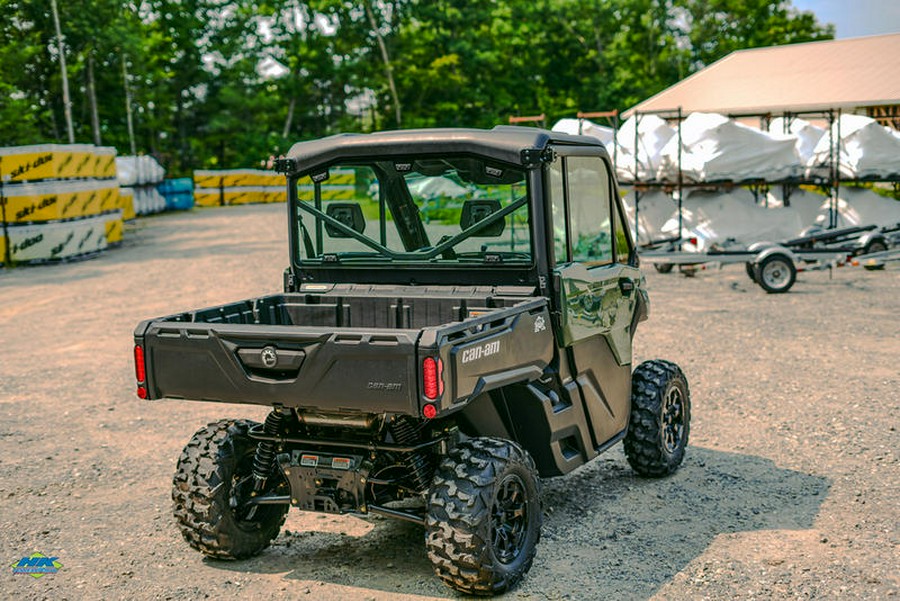 2024 Can-Am® Defender DPS CAB HD9