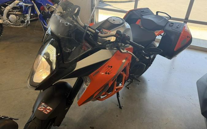 2017 KTM 1290 Super Duke GT