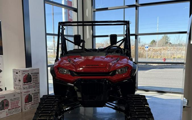 2025 Honda Pioneer 1000 Deluxe