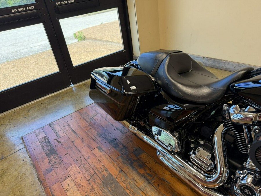 Used 2021 Harley-Davidson Street Glide Grand American Touring Motorcycle For Sale Near Memphis, TN