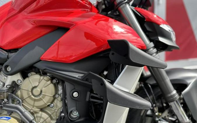 2022 Ducati Streetfighter V4 Ducati Red