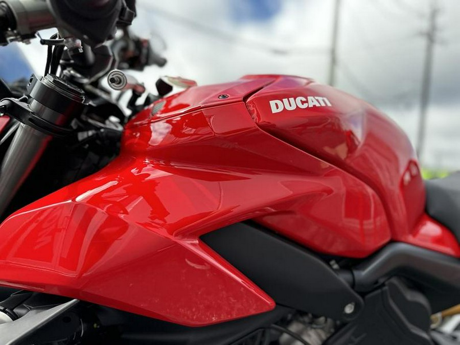 2022 Ducati Streetfighter V4 Ducati Red