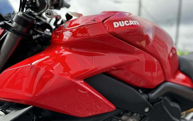 2022 Ducati Streetfighter V4 Ducati Red