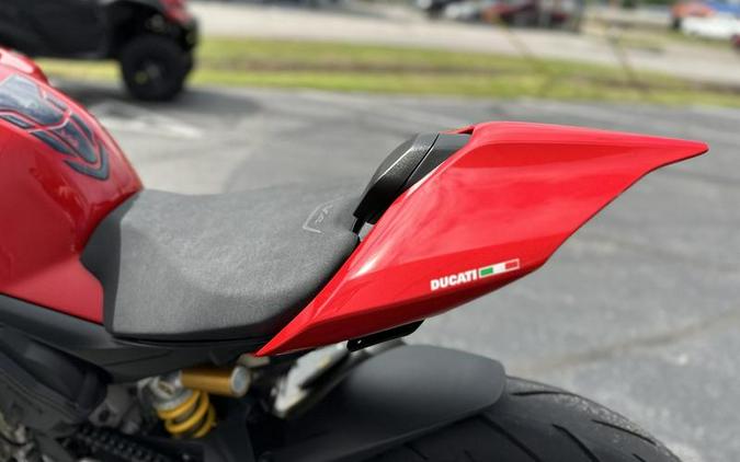 2022 Ducati Streetfighter V4 Ducati Red