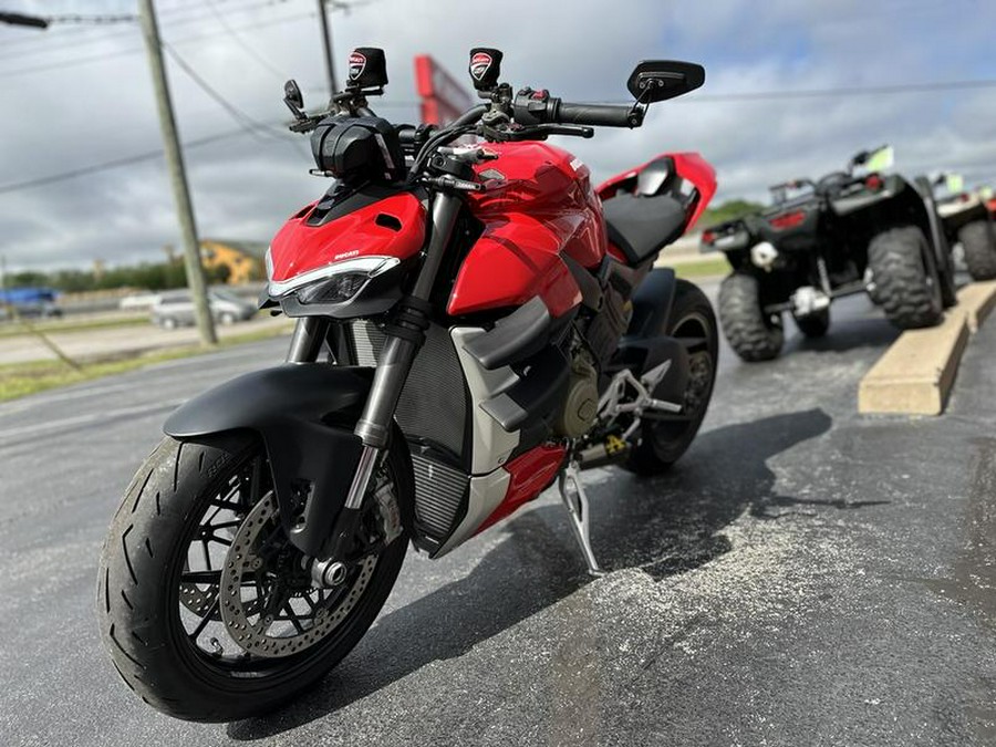 2022 Ducati Streetfighter V4 Ducati Red