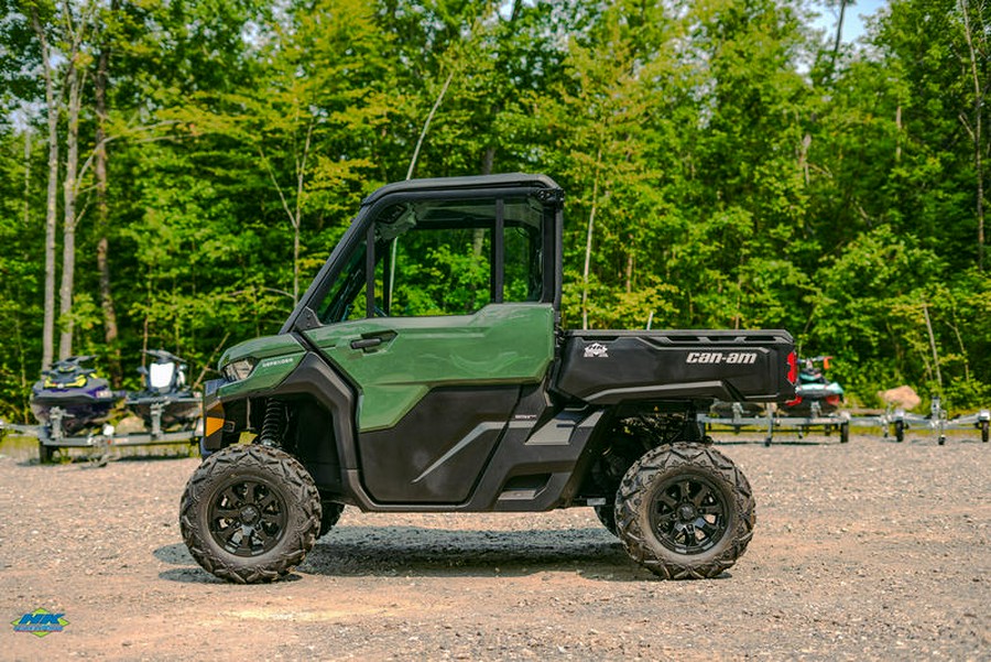 2024 Can-Am® Defender DPS CAB HD9