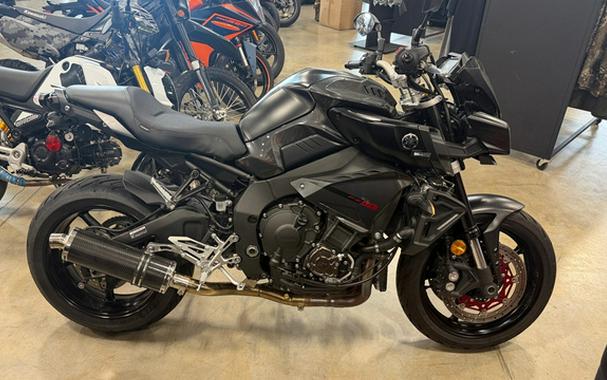 2017 Yamaha FZ-10 10
