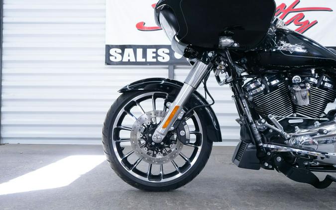 2023 Harley-Davidson Road Glide® 3