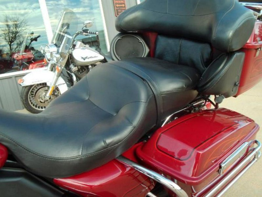 2006 Harley-Davidson® FLHTCUI - Ultra Classic® Electra Glide®