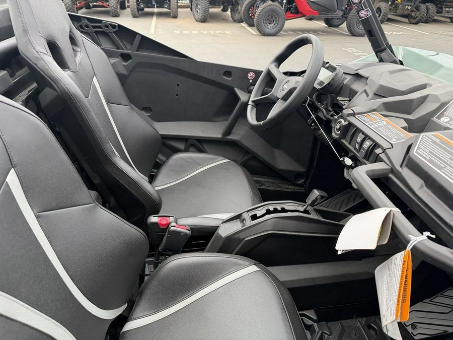 2026 Can-Am® Commander DPS 1000R