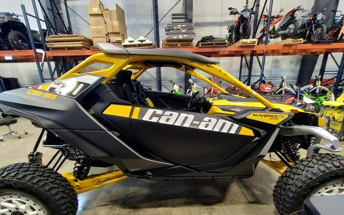 2024 Can-Am® MAVERICK R X RS WITH SMART-SHOX 999T DCT