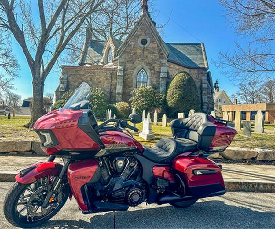 2023 Indian Motorcycle Pursuit® Dark Horse® with Premium Package