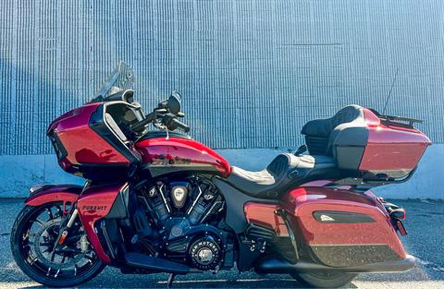 2023 Indian Motorcycle Pursuit® Dark Horse® with Premium Package