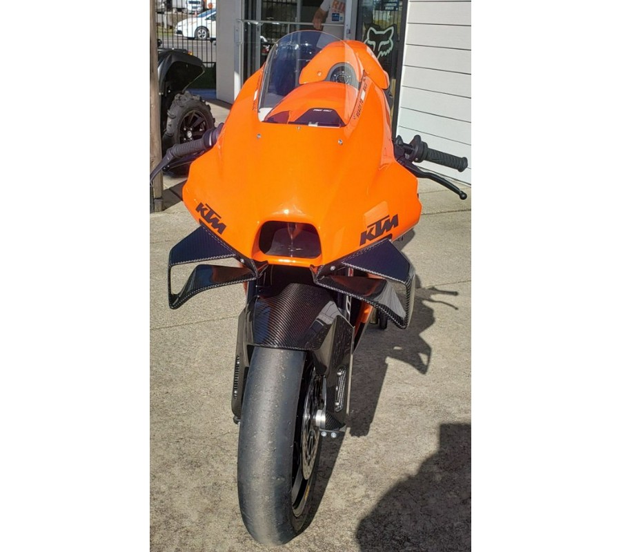 2022 KTM RC 8C