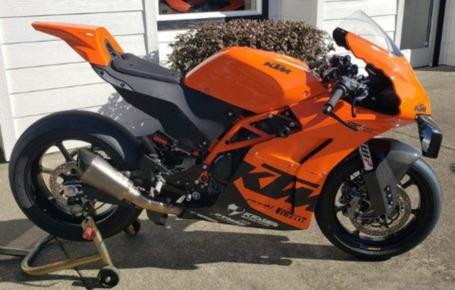 2022 KTM RC 8C