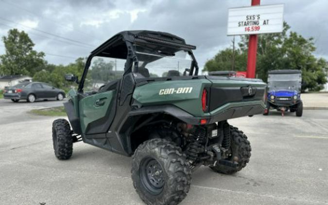 2023 Can-Am Commander DPS 700